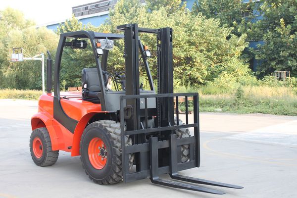 Off Road Forklift CPCD30Y